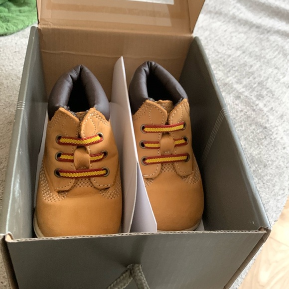 Timberlands nwb flash  $22 - Picture 1 of 5